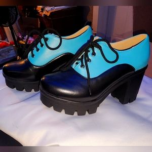 Blue and black lace up pumps size 9